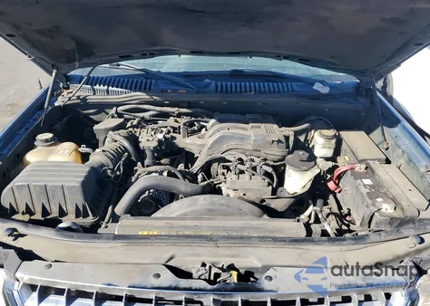 2005 Ford Explorer Xlt from USA, damaged, VIN 1FMZU73E65UB85887